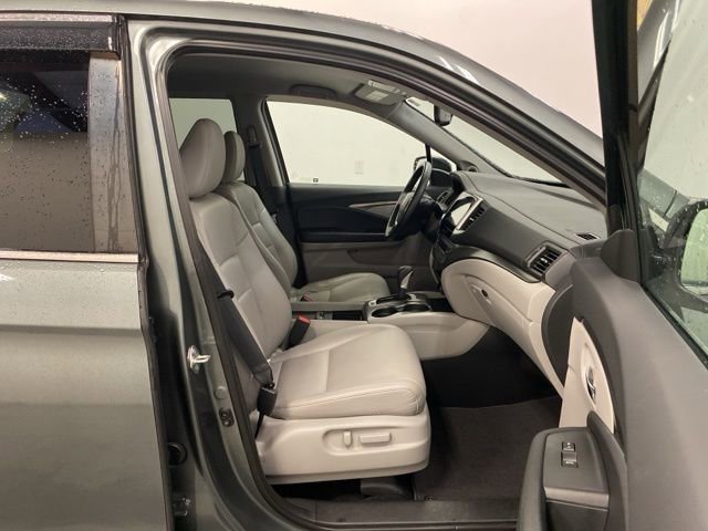 Used 2017 Honda Ridgeline RTL-T image 24