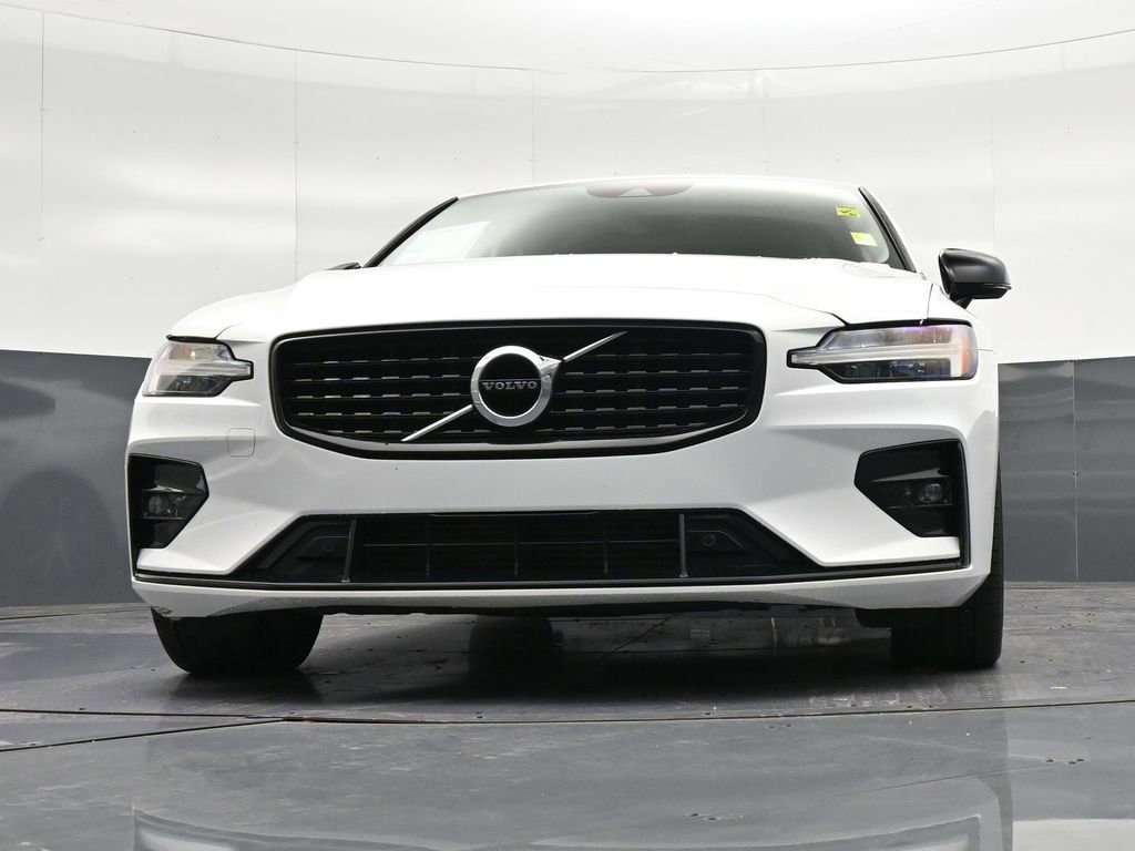 Used 2021 Volvo S60 T5 Momentum w/ Premium Package image 35