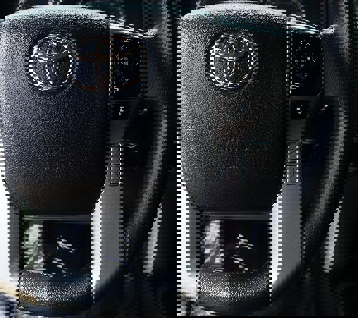 Used 2022 Toyota 4Runner Limited AWD/4WD image 60