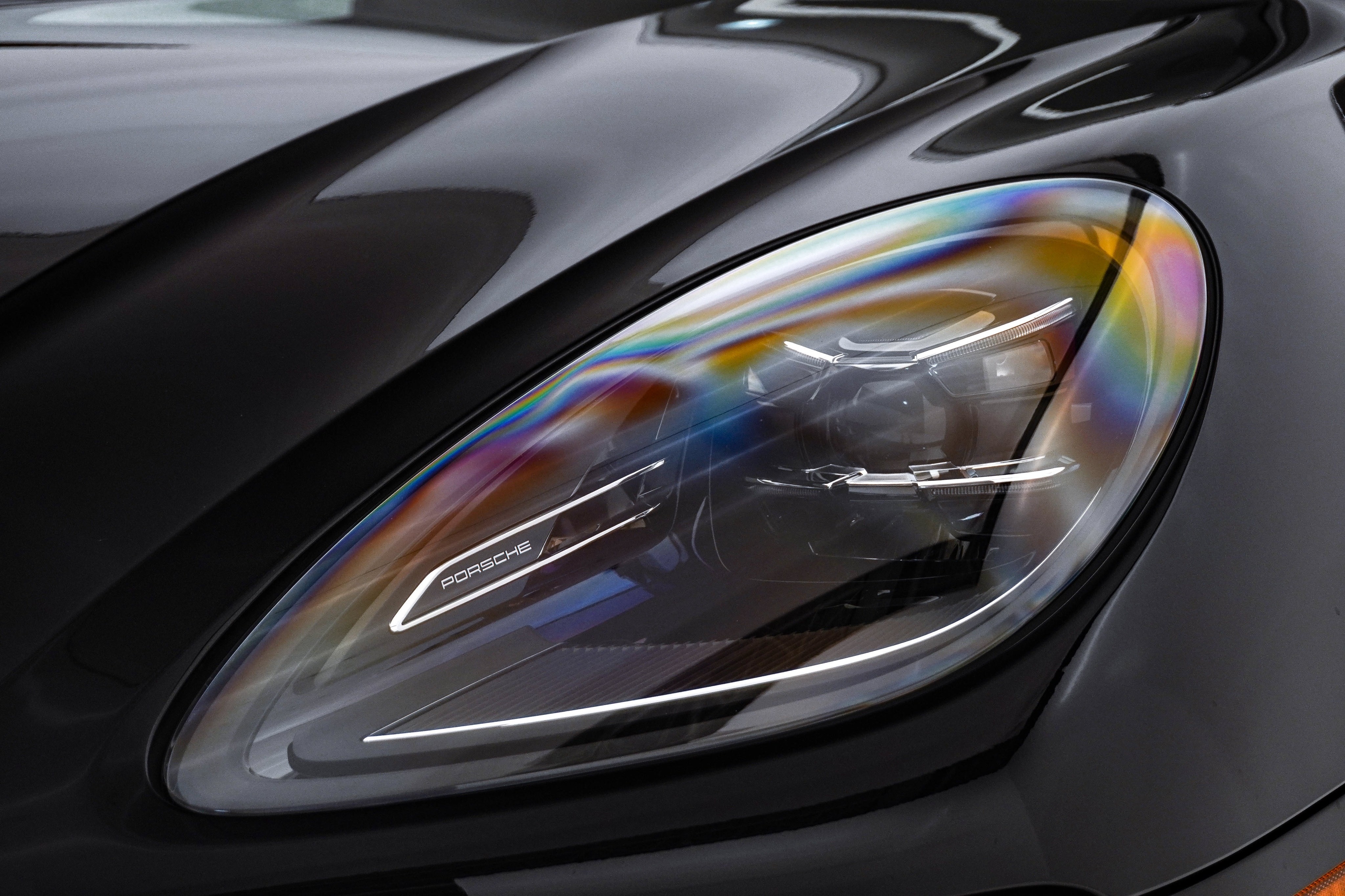 Certified 2026 Porsche Macan Turbo AWD/4WD image 7