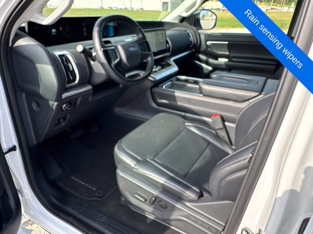 Used 2025 Ford Expedition Max Platinum AWD/4WD image 25