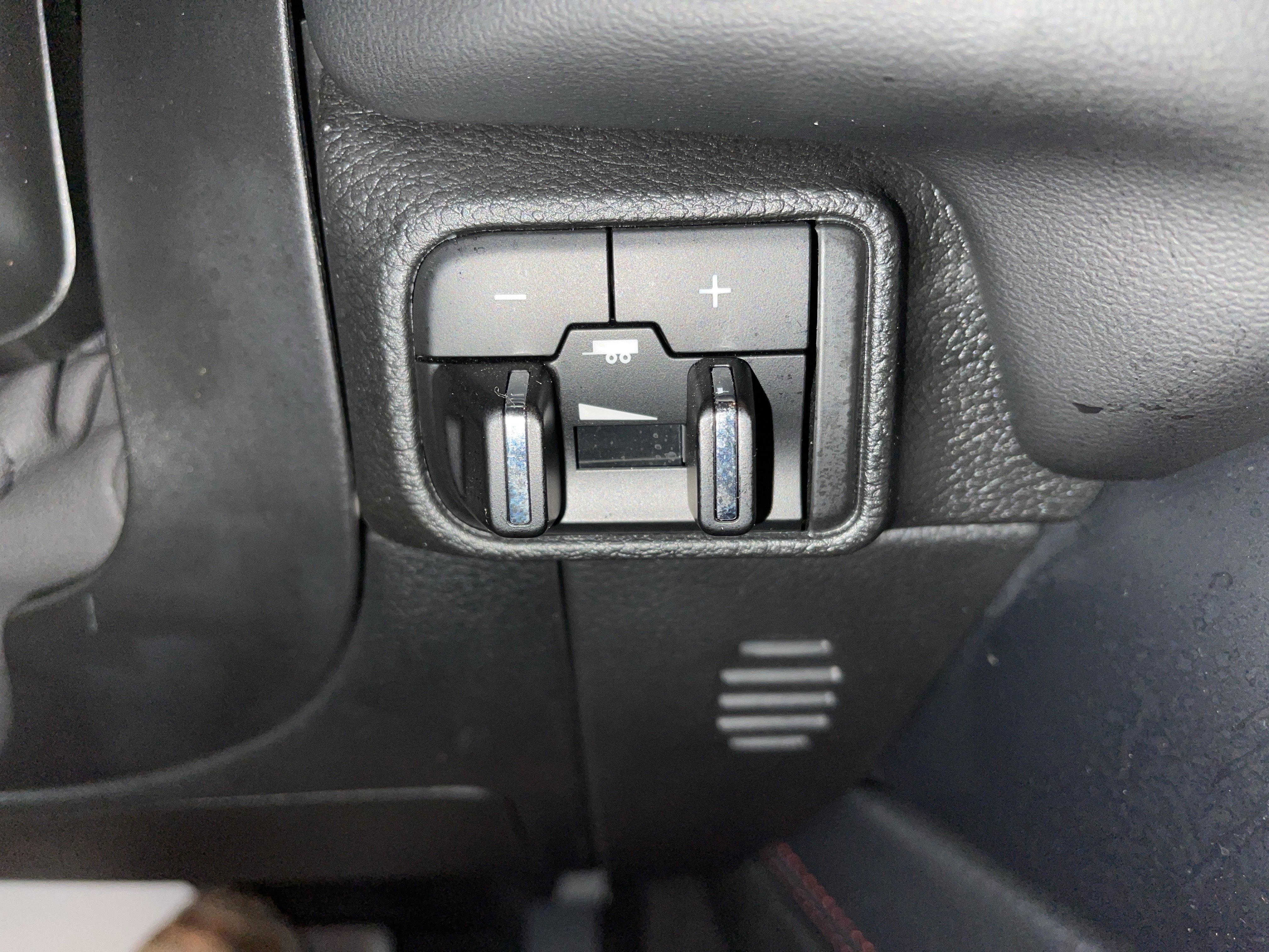 Used 2024 Dodge Durango GT image 30