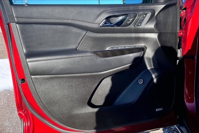 Used 2022 GMC Acadia AT4 w/ Technology Package image 20