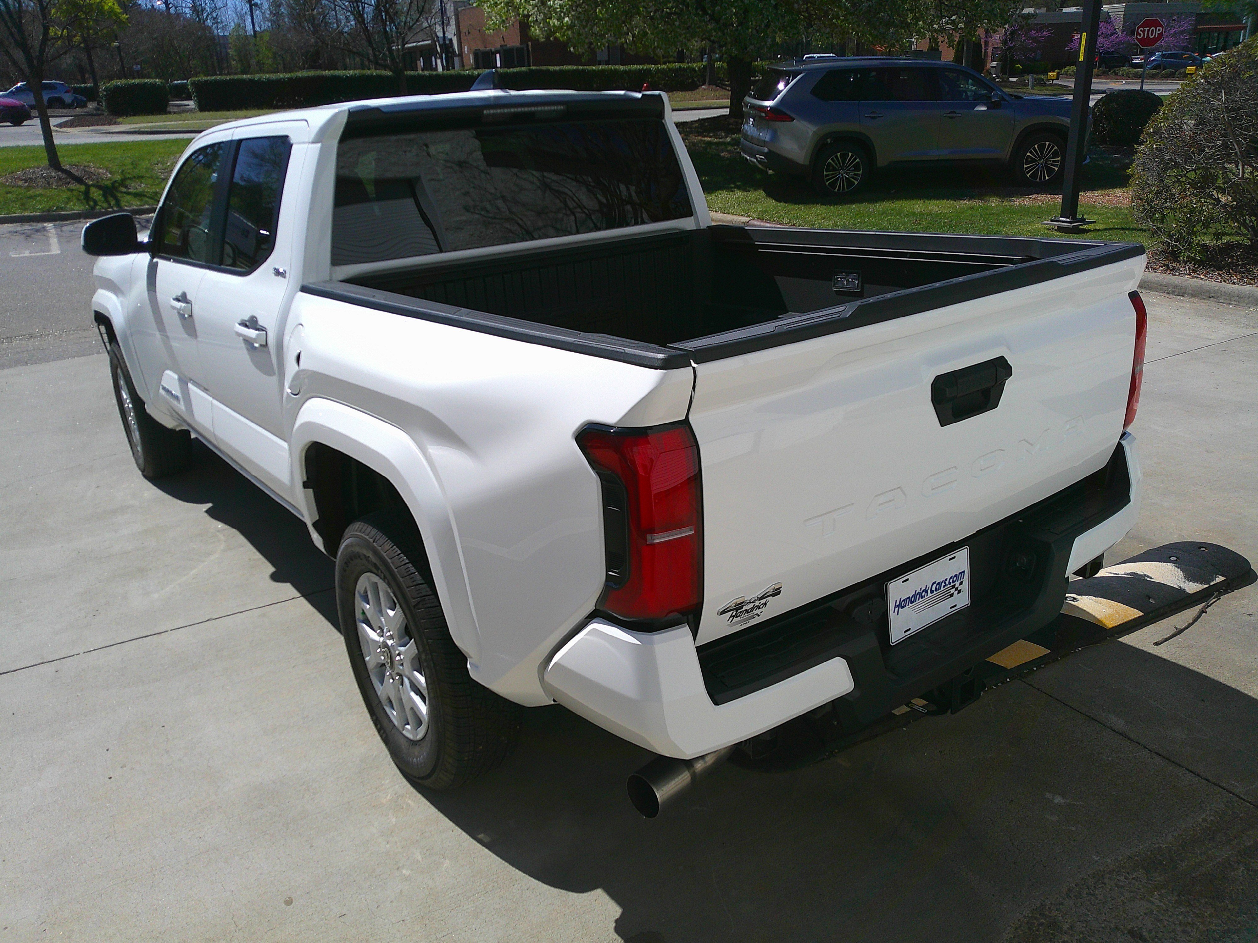 Used 2025 Toyota Tacoma SR5 image 10