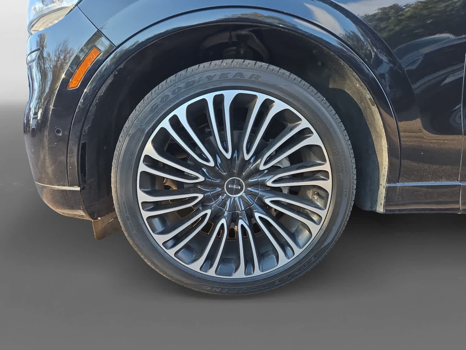 Used 2023 Lincoln Aviator Black Label w/ Dynamic Handling Package AWD/4WD image 14
