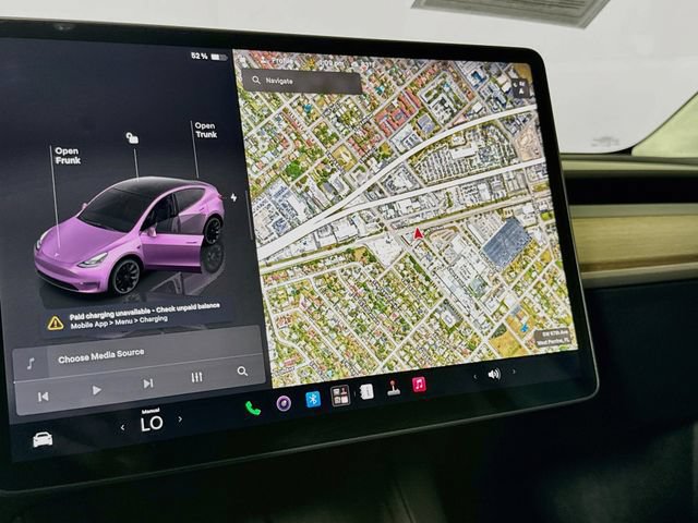 Used 2024 Tesla Model Y 2WD image 15