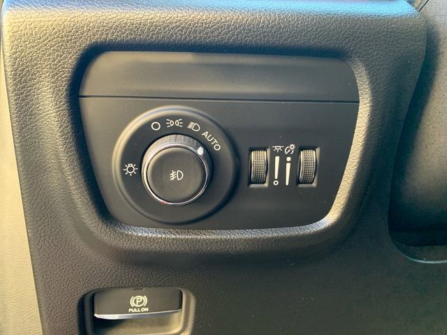 Used 2024 Jeep Grand Cherokee Summit image 28