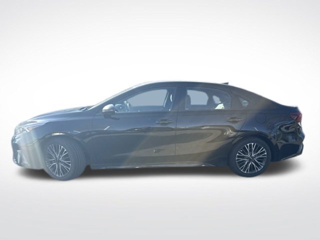 Certified 2024 Kia Forte GT-Line w/ GT-Line Premium Package FWD image 2