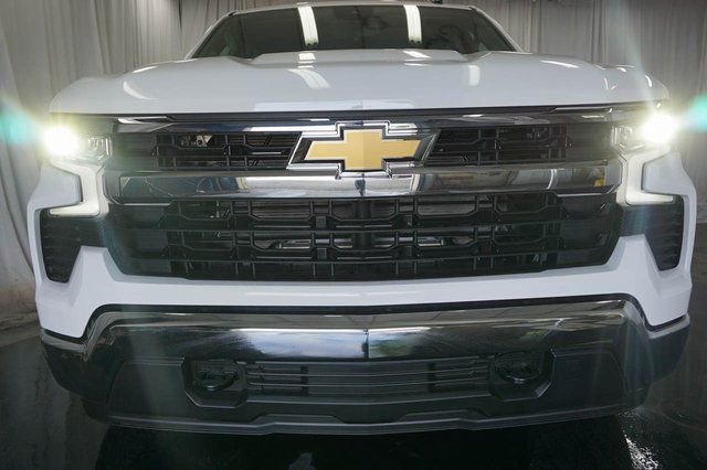New 2026 Chevrolet Silverado 1500 LT image 3