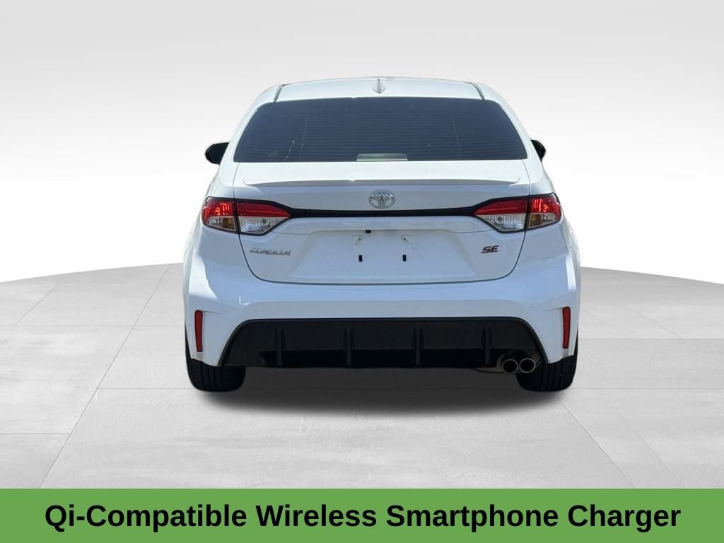 Used 2024 Toyota Corolla SE w/ SE Premium Package image 13