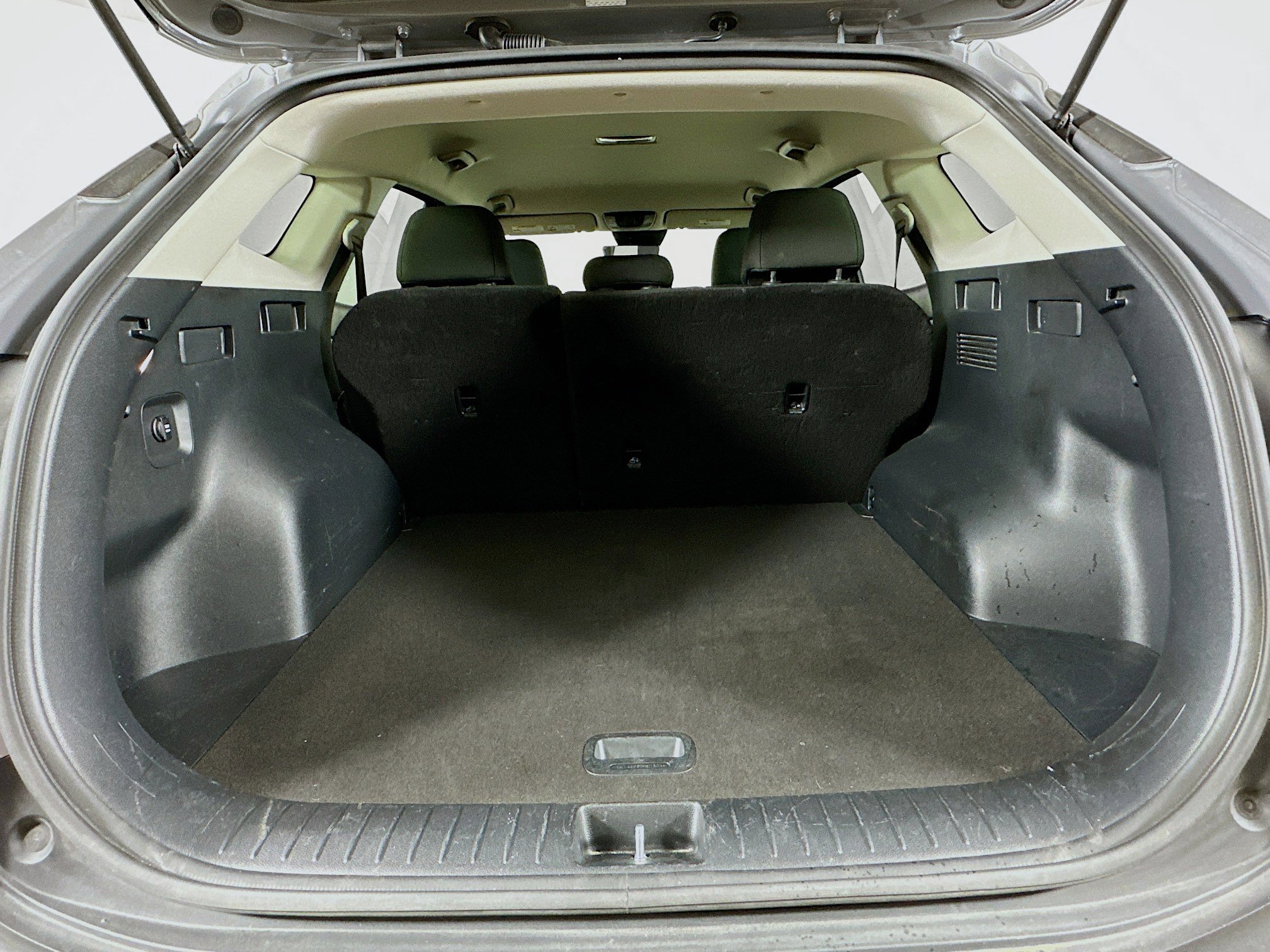 Used 2025 Kia Sportage LX image 28