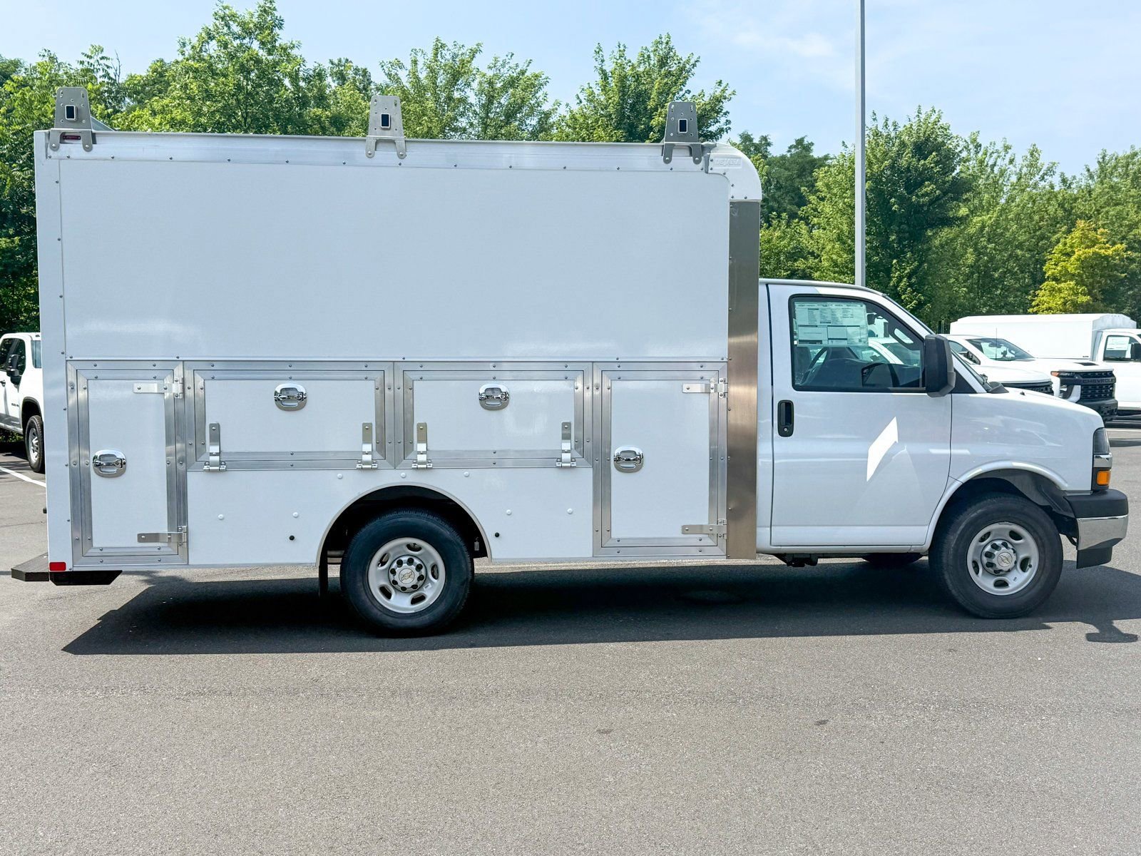 New 2025 Chevrolet Express 3500 w/ Power Convenience Package RWD image 14