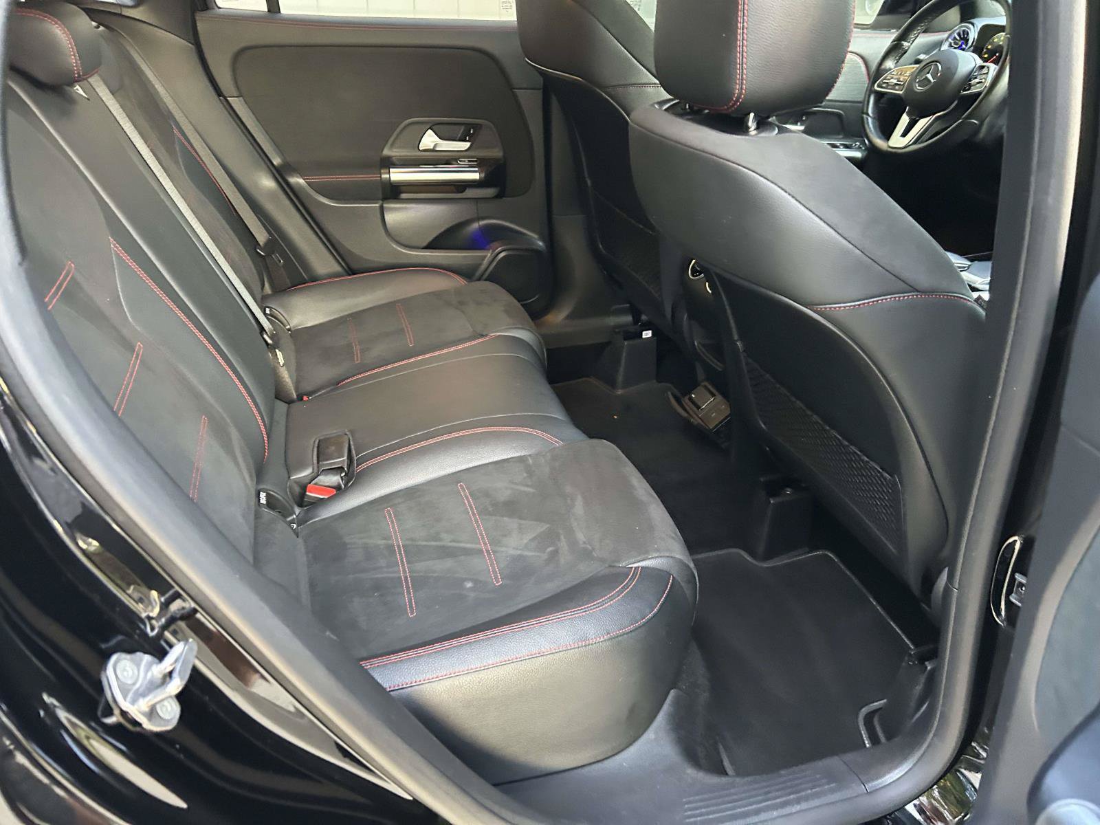 Used 2023 Mercedes-Benz GLA 250 4MATIC image 42