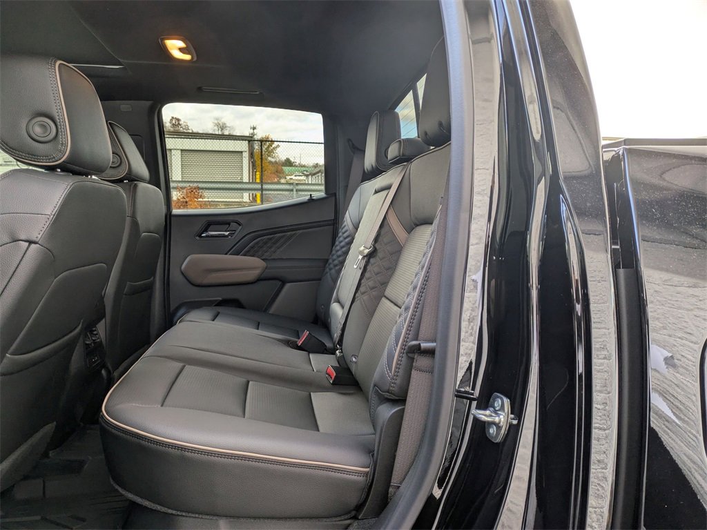 New 2026 GMC Canyon Denali image 9
