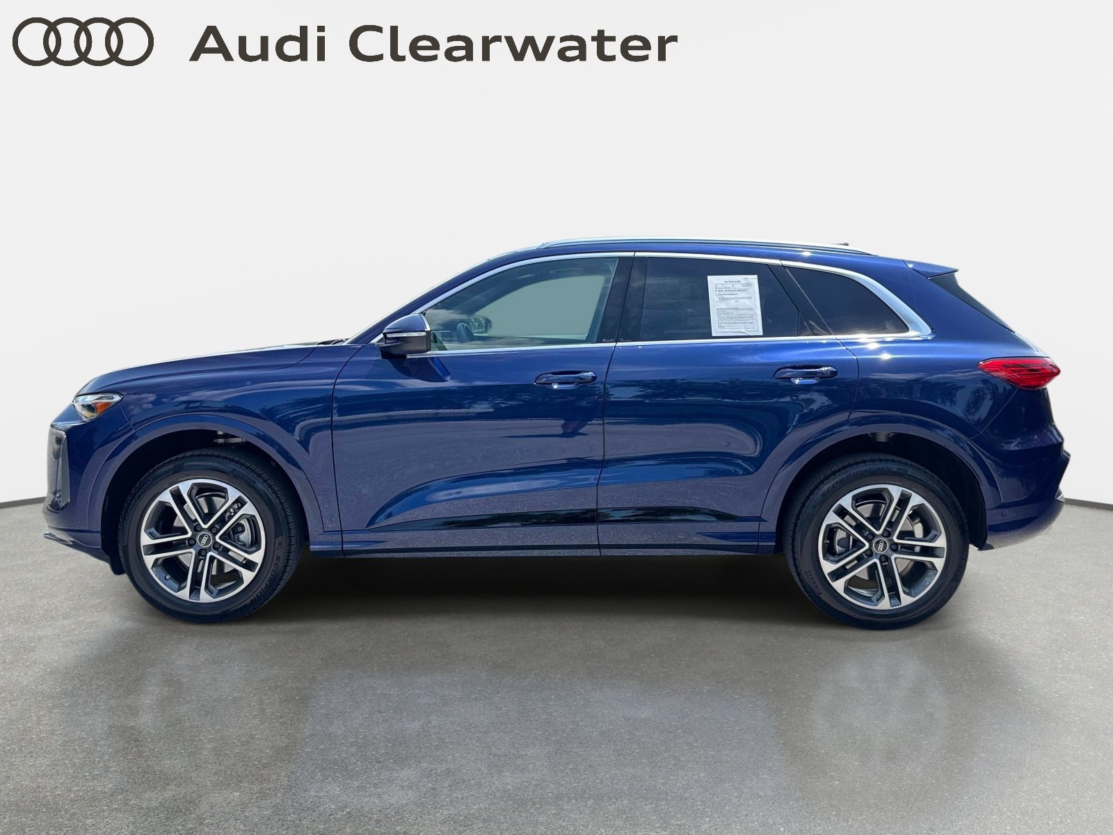 Used 2025 Audi Q5 Premium w/ Convenience Package AWD/4WD image 2