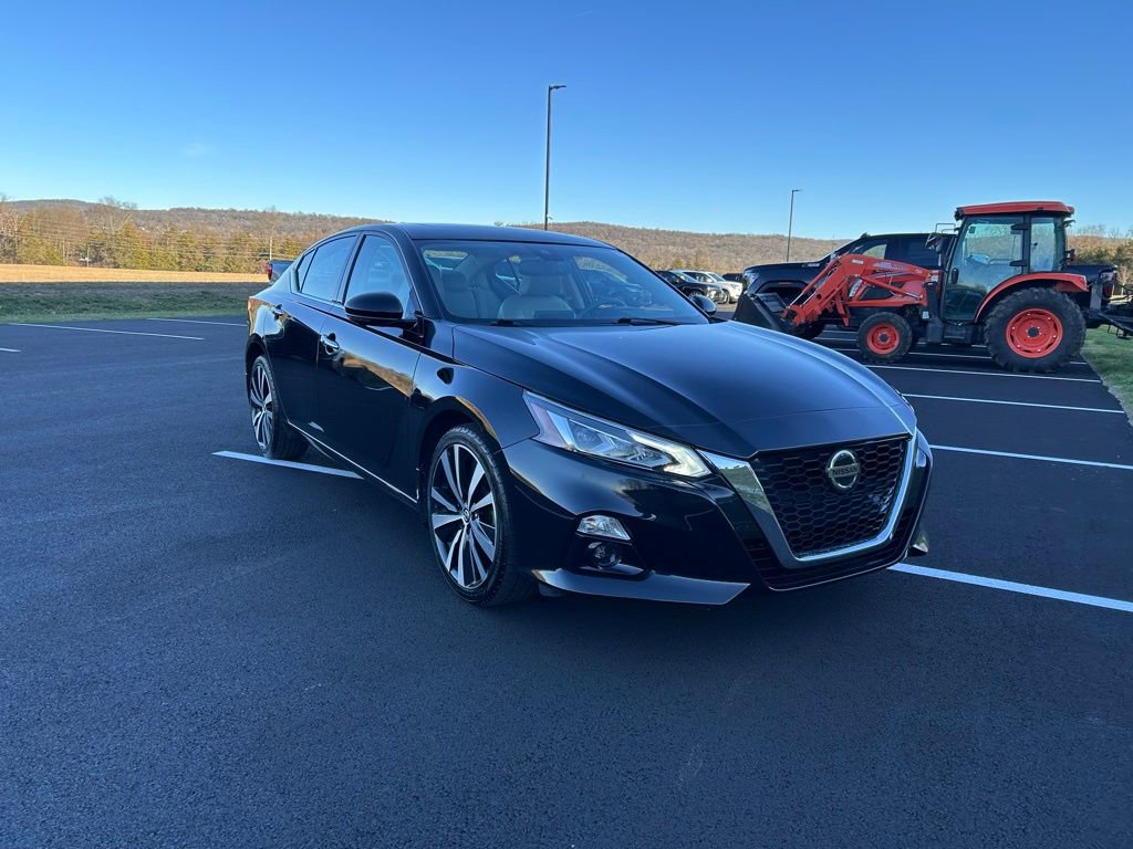 Used 2021 Nissan Altima 2.5 Platinum image 1