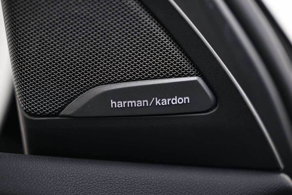 Used 2025 BMW X4 xDrive30i w/ Premium Package image 18