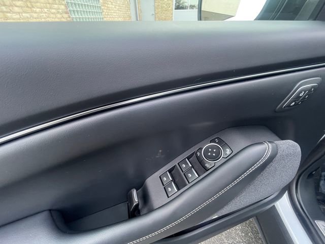 Used 2022 Ford Mustang Mach-E Premium image 11