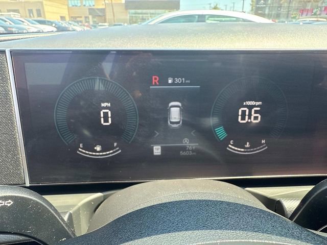 Used 2025 Hyundai Tucson SE image 34