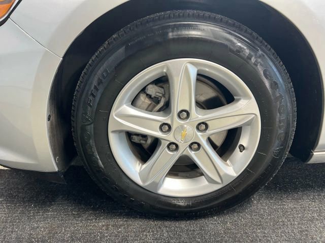 Used 2022 Chevrolet Malibu LS FWD image 15