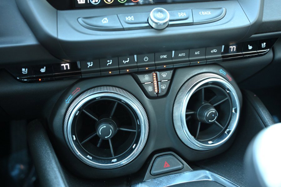 Used 2022 Chevrolet Camaro LT w/ Technology Package image 22