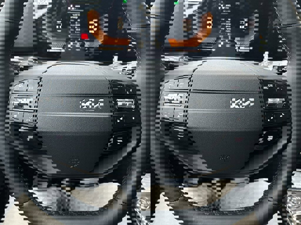 New 2026 Kia Sportage EX image 25