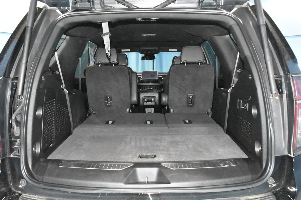 Used 2023 Chevrolet Tahoe Premier AWD/4WD image 30