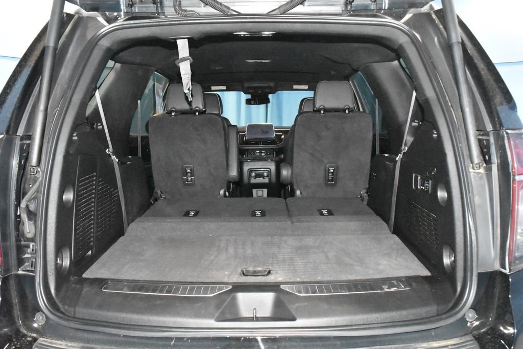 Used 2023 Chevrolet Tahoe Premier AWD/4WD image 30
