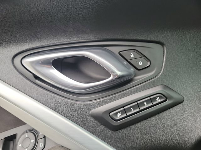 Used 2018 Chevrolet Camaro ZL1 image 19