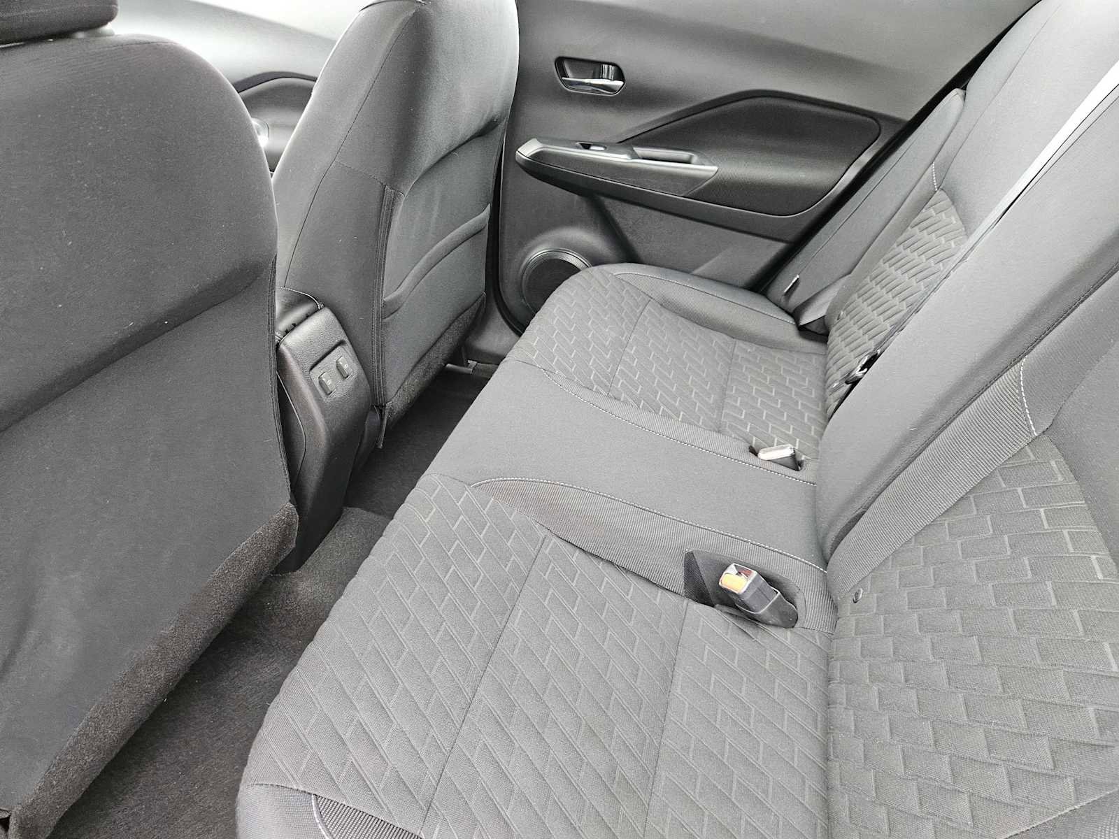 Used 2022 Nissan Kicks SV FWD image 28