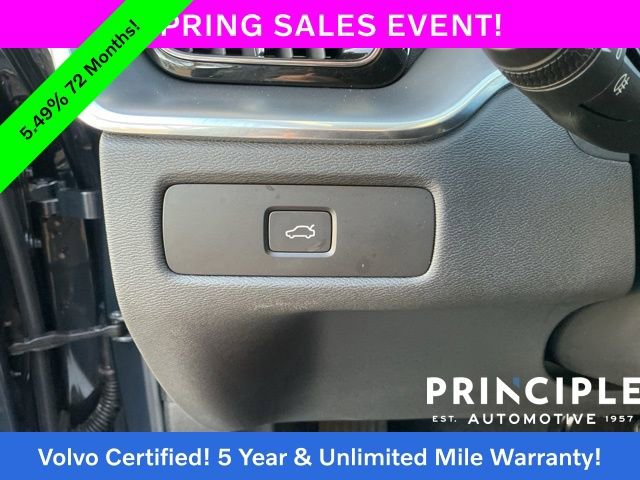 Certified 2025 Volvo XC60 B5 Core image 26