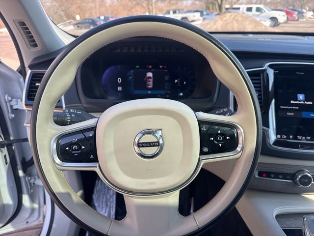 Used 2023 Volvo XC90 B6 Ultimate w/ Protection Package Premier image 17