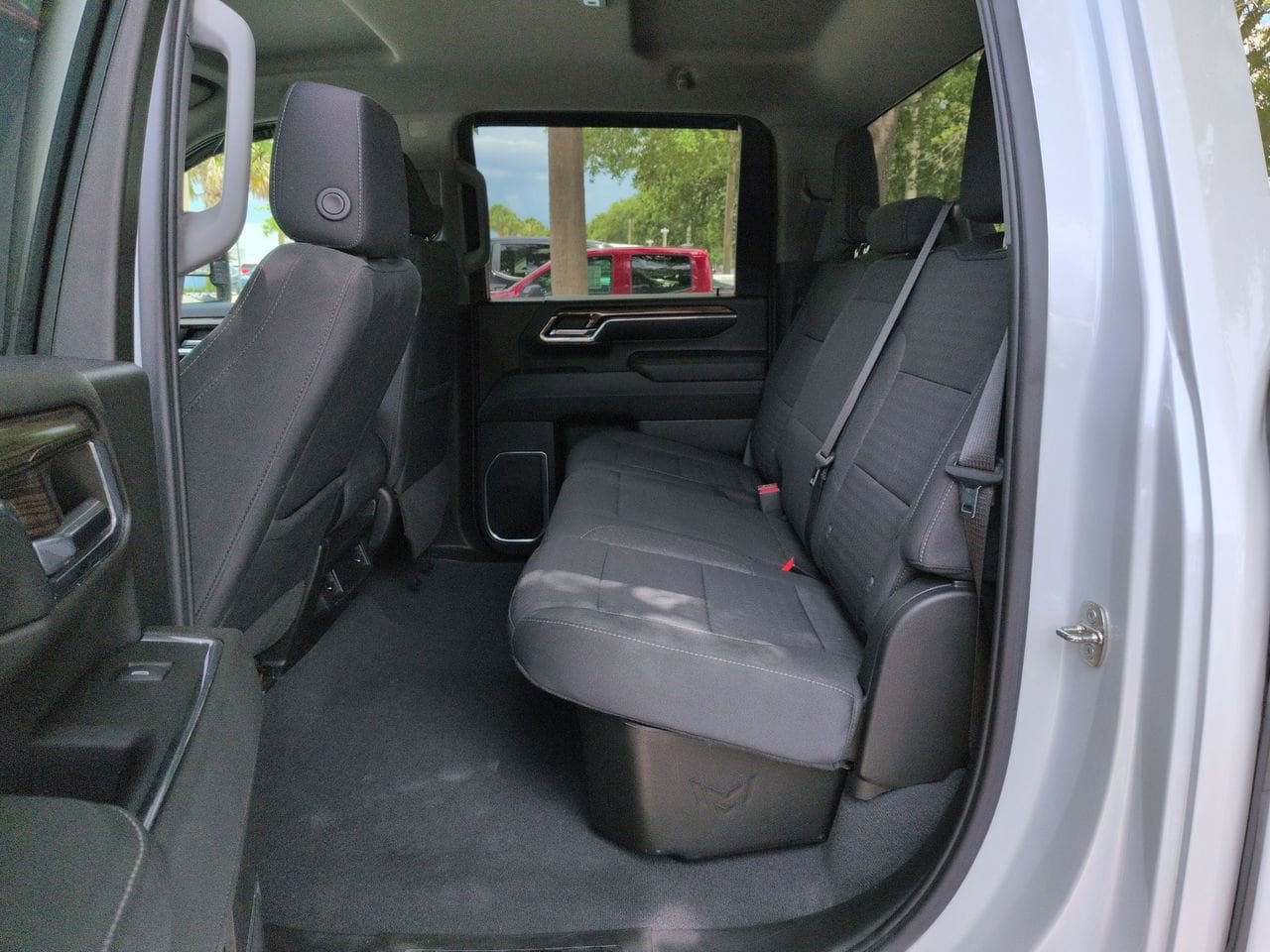Used 2024 Chevrolet Silverado 2500 LT AWD/4WD image 22