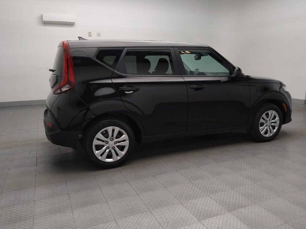 Used 2021 Kia Soul LX image 10