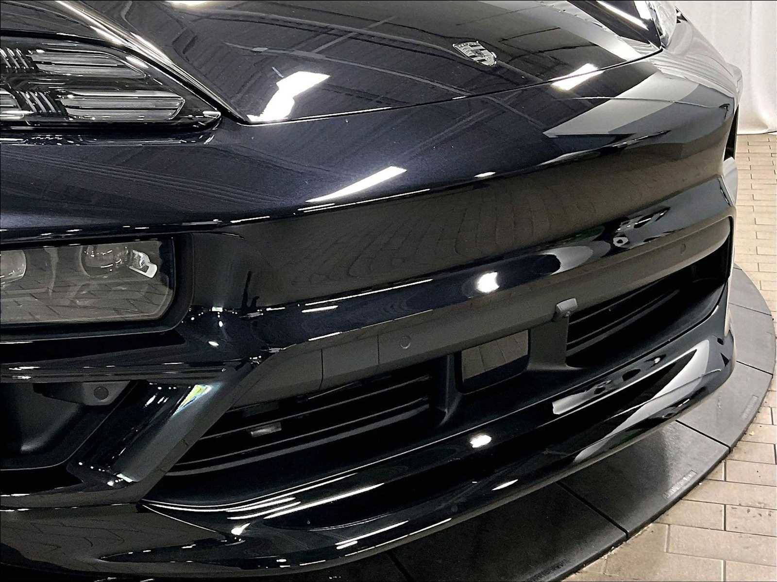 New 2026 Porsche Macan Turbo Electric image 32