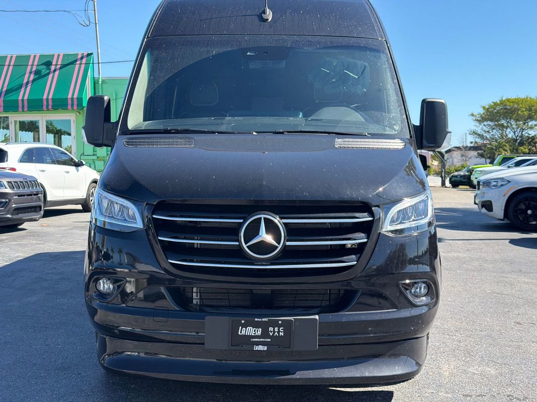 Used 2023 Mercedes-Benz Sprinter 3500 image 11