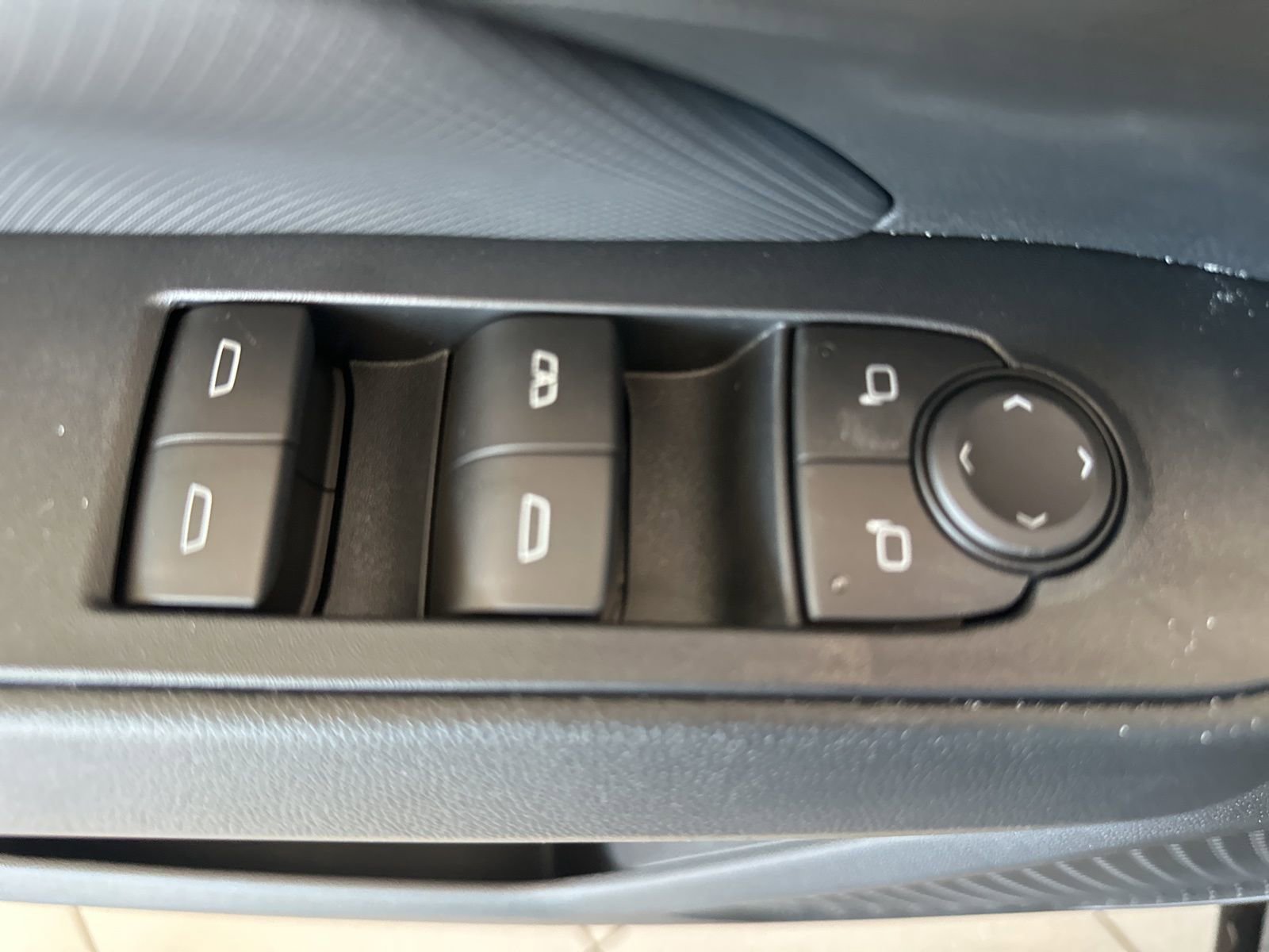 New 2025 Chevrolet Equinox EV RS image 15