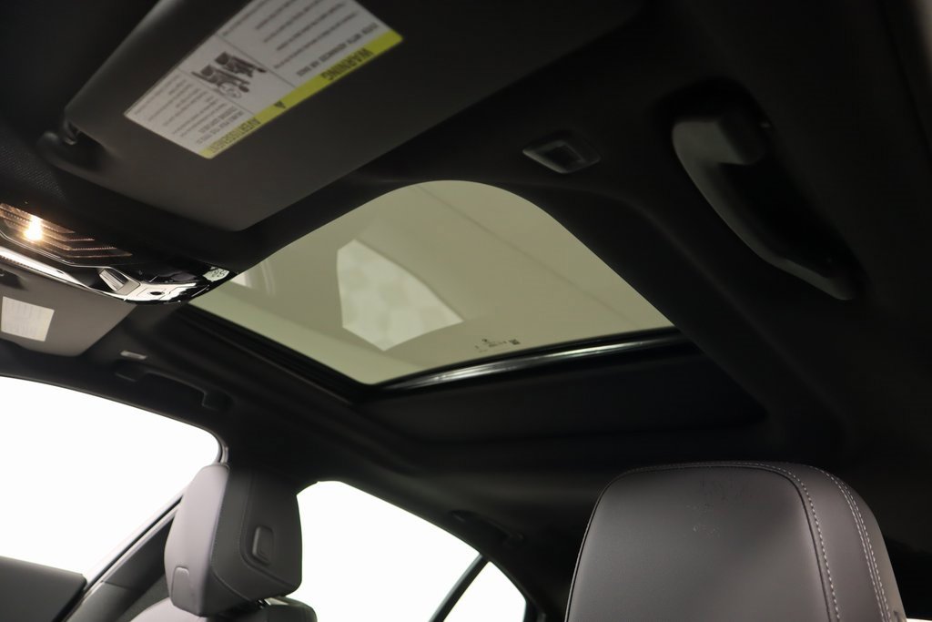 New 2025 BMW i5 xDrive40 w/ M Sport Package image 16