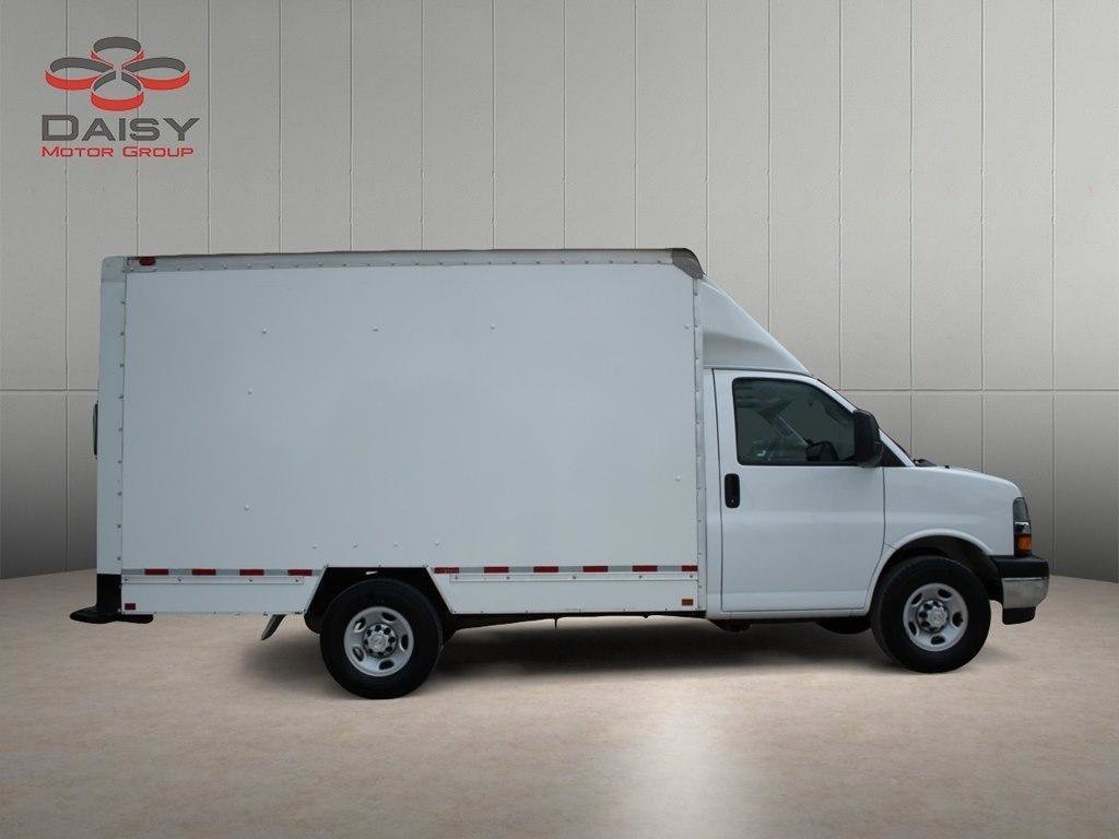 Used 2020 Chevrolet Express 3500 w/ Power Convenience Package image 4