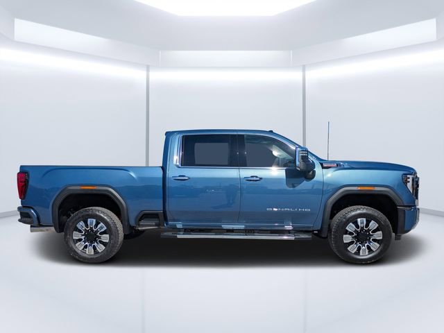 New 2026 GMC Sierra 3500 Denali w/ Denali Reserve Package image 2