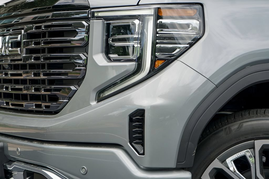 Used 2026 GMC Sierra 1500 Denali Ultimate AWD/4WD image 3