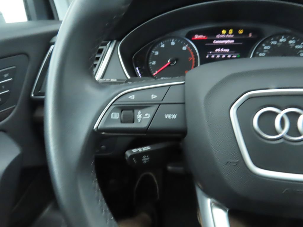 Used 2022 Audi Q5 2.0T Premium image 11