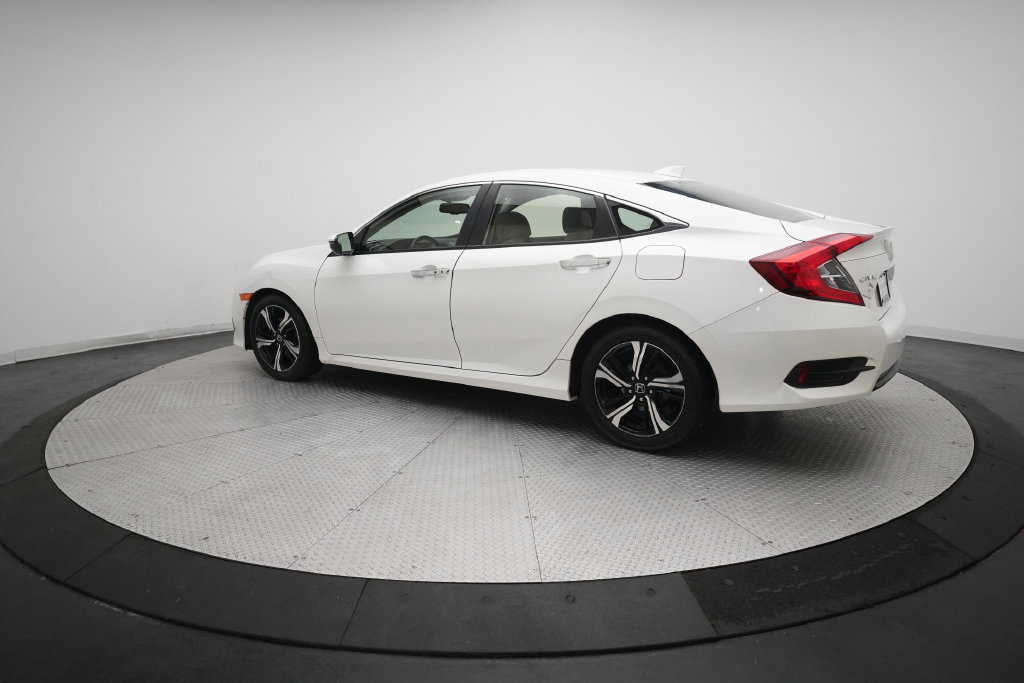 Certified 2018 Honda Civic Touring image 32