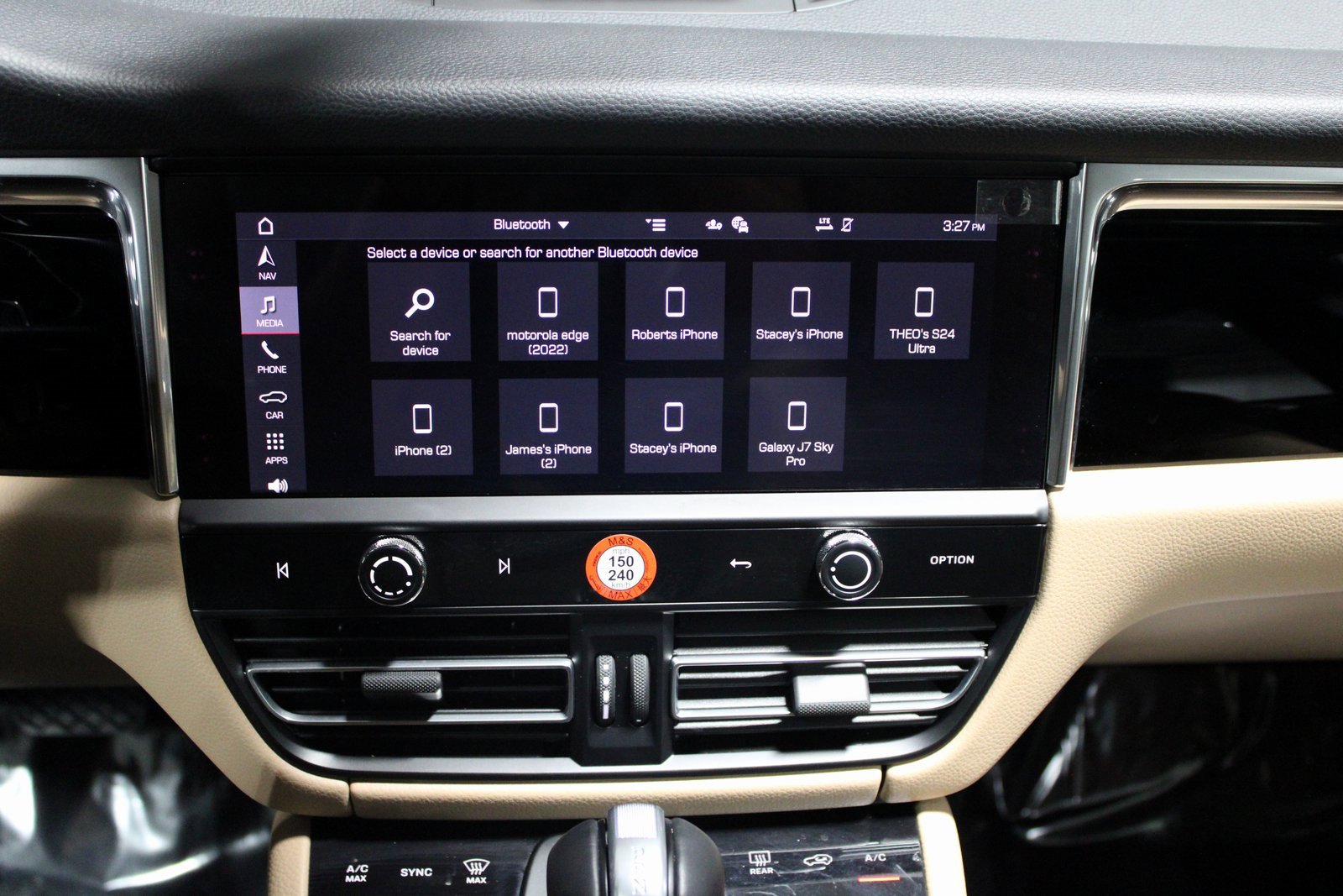 Certified 2025 Porsche Macan image 25