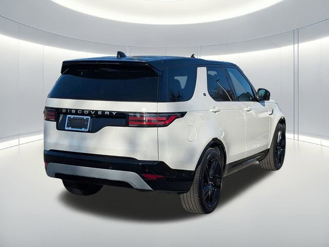 Used 2025 Land Rover Discovery Metropolitan Edition image 5