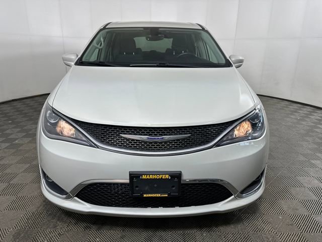 Used 2019 Chrysler Pacifica Touring Plus w/ Tire & Wheel Group image 8