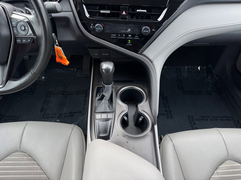 Used 2024 Toyota Camry SE image 25