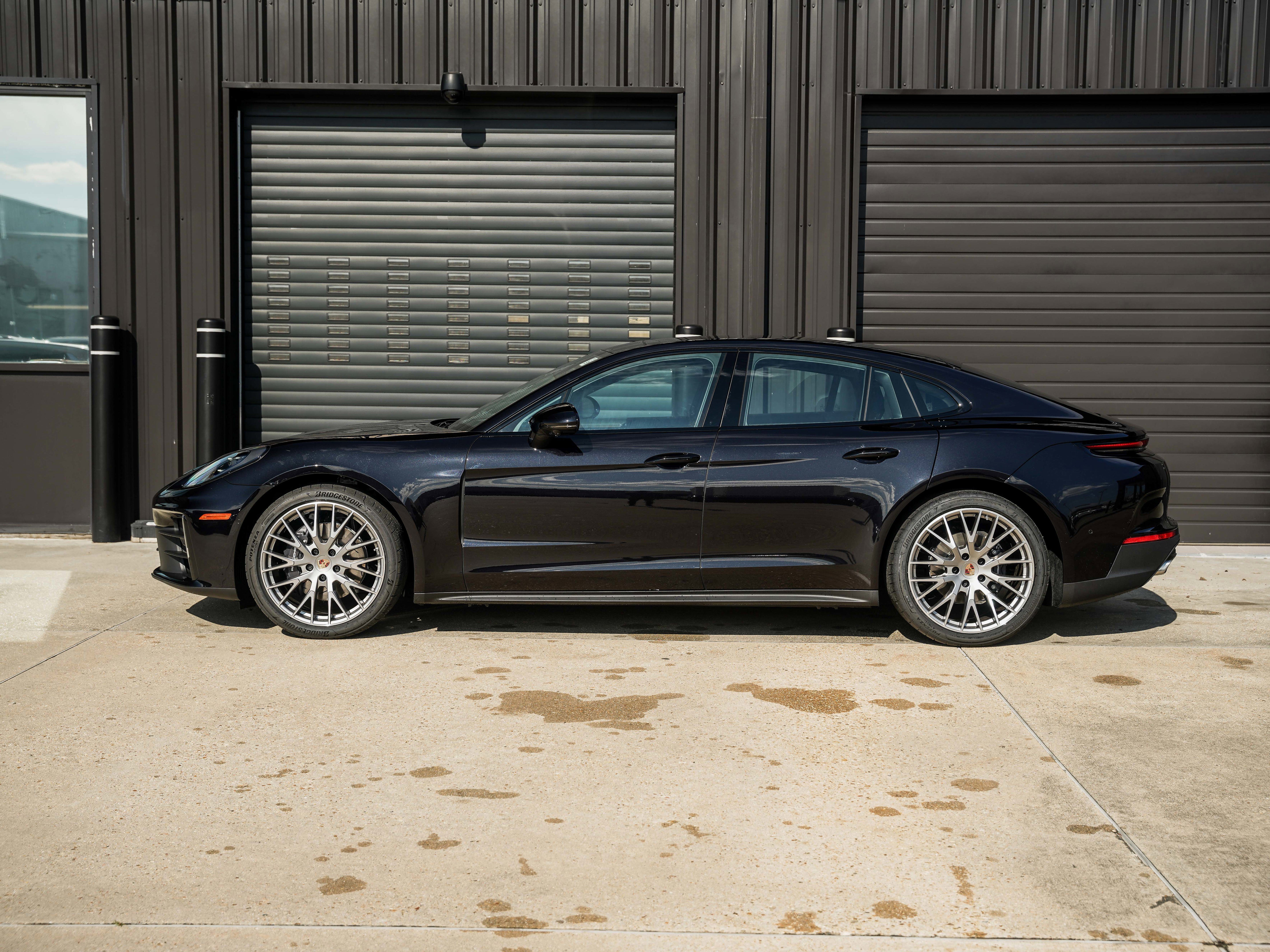 New 2026 Porsche Panamera 4 image 2