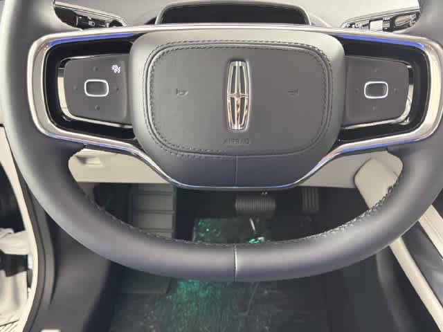 New 2026 Lincoln Nautilus Premier AWD/4WD image 10