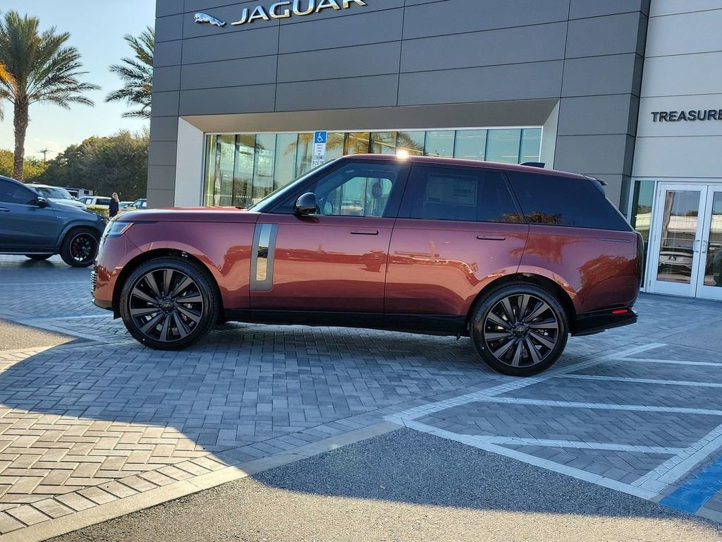 New 2026 Land Rover Range Rover SV image 2